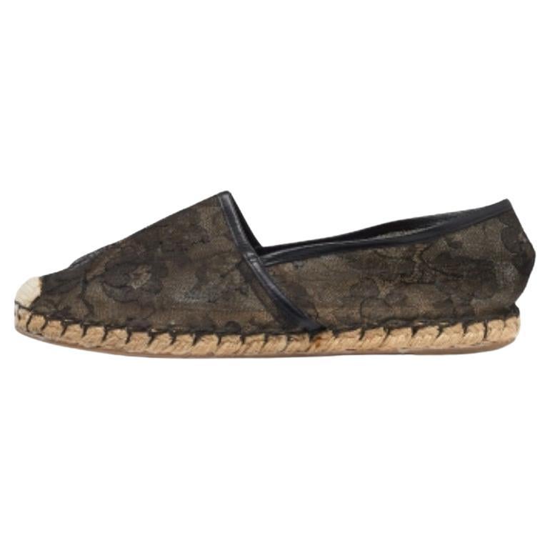 Valentino - Chaussures espadrilles en dentelle à fleurs noires, taille 40 en vente