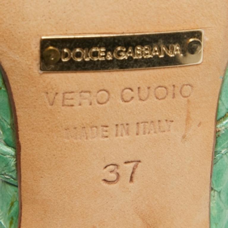 Gris Dolce & Gabbana - Escarpins à bouts pointus en cuir python vert - Taille 37 en vente