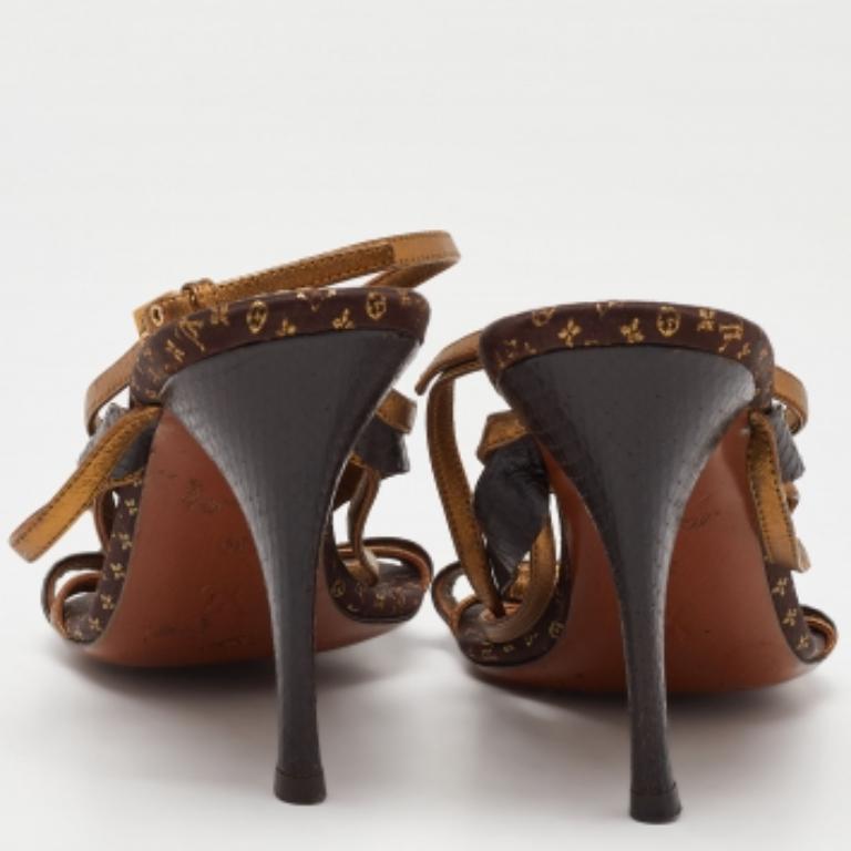Louis Vuitton Braun/Gold Python Leder Riemchensandalen Größe 39 im Angebot 1