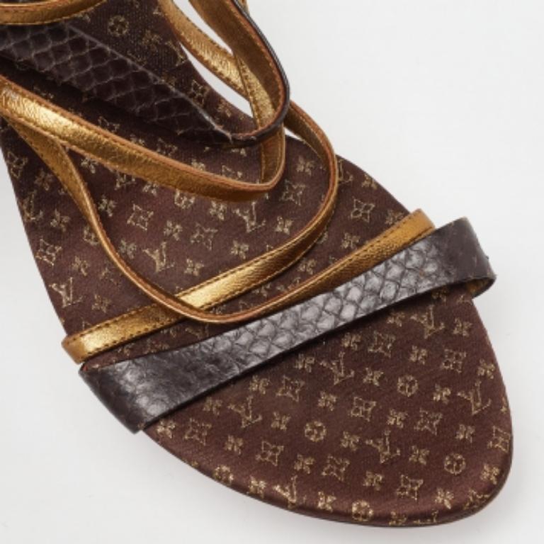 Louis Vuitton Braun/Gold Python Leder Riemchensandalen Größe 39 im Angebot 4