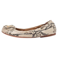 Tory Burch - Ballerines en cuir beige/noir embossé python Taille 37.5
