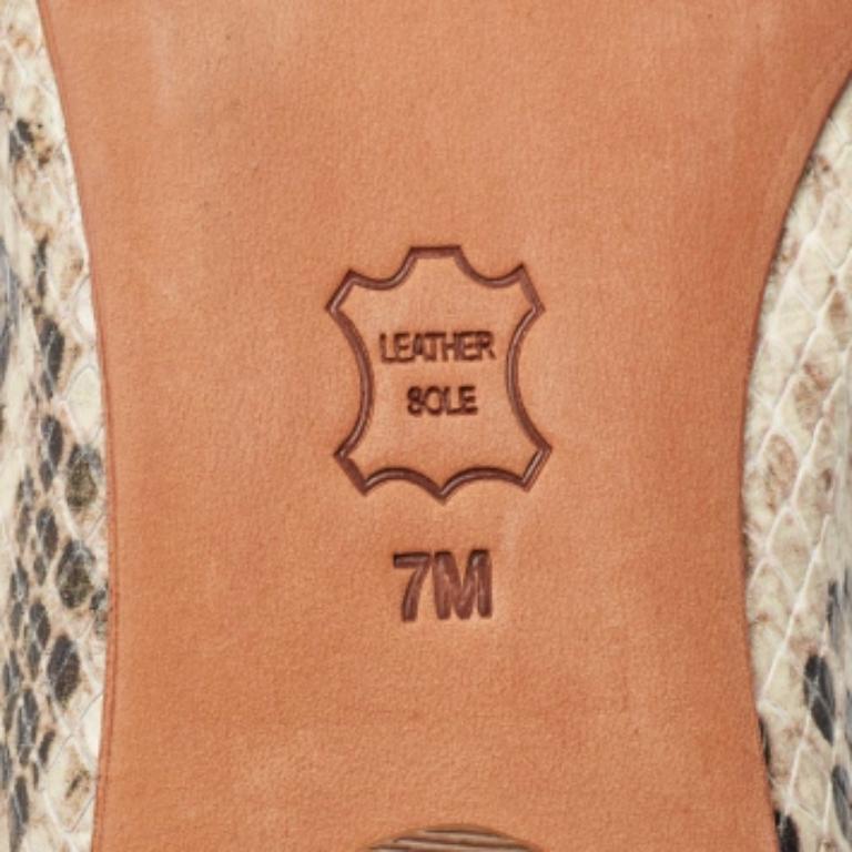 Tory Burch - Ballerines en cuir beige/noir embossé python Taille 37.5 en vente 3
