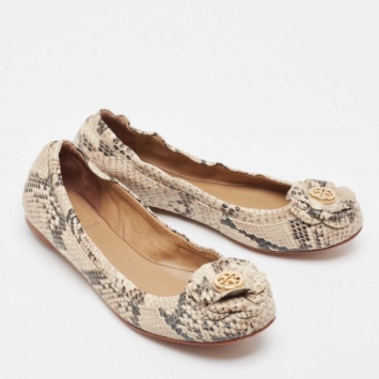 Beige Tory Burch - Ballerines en cuir beige/noir embossé python Taille 37.5 en vente