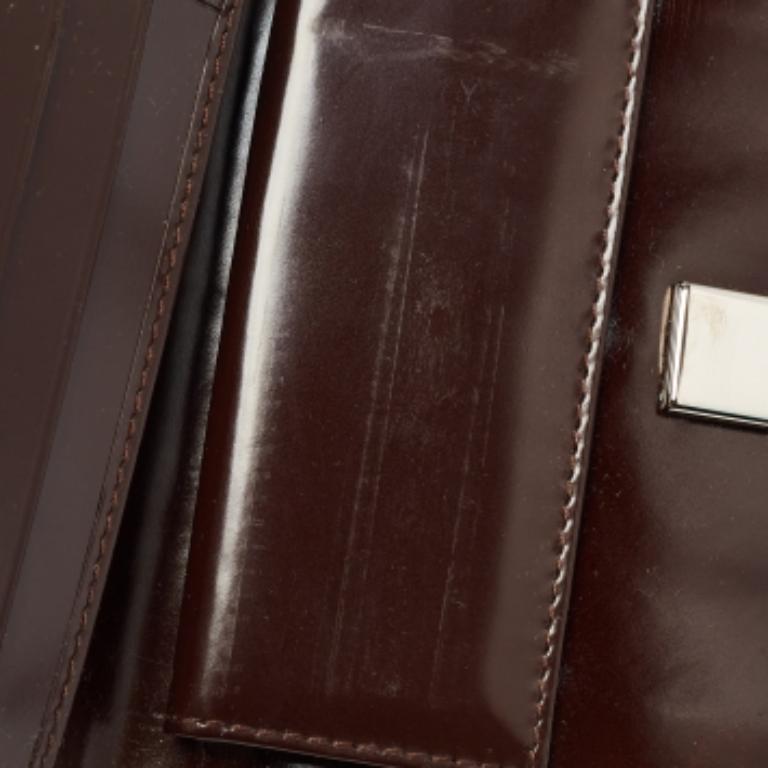 Nero Portafoglio Furla in pelle spazzolata marrone in vendita