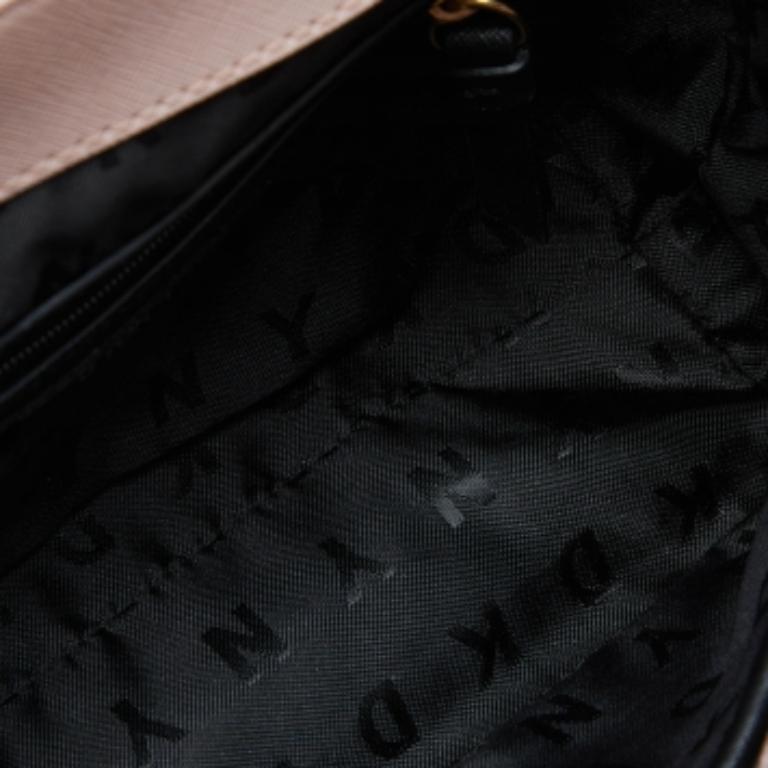 DKNY Borsa in pelle rosa con patta e manico superiore in vendita 5