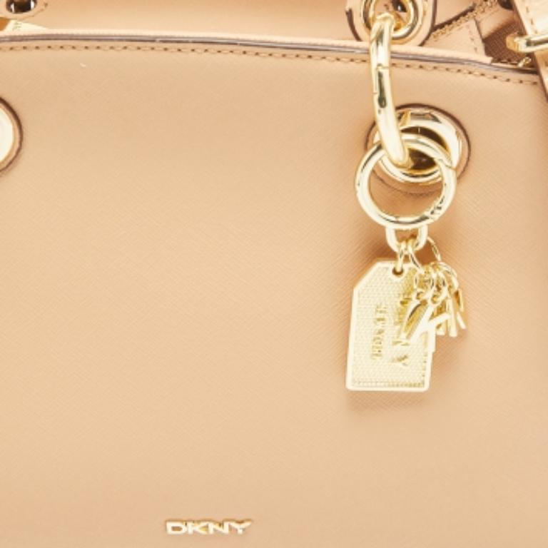 Dkny Tote beige con logo in pelle e goffratura di coccodrillo in vendita 1