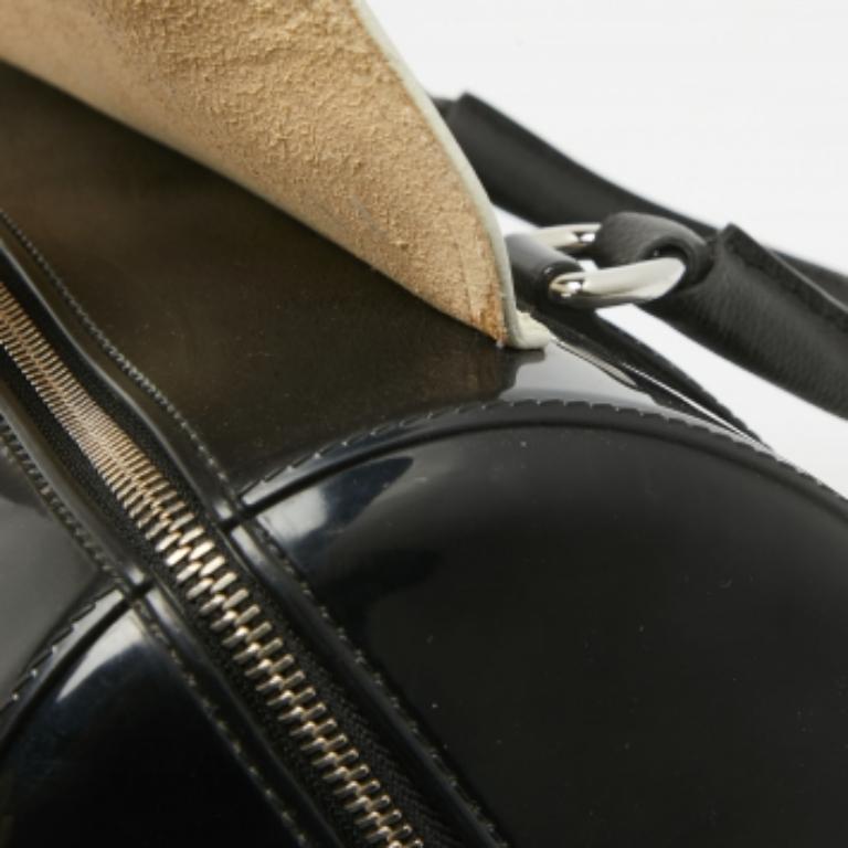 Furla Flap Satchel in pelle e gomma bianca e nera in vendita 5