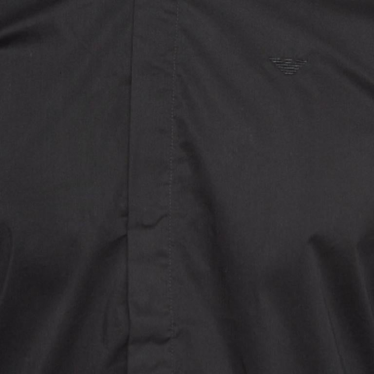 Emporio Armani Camicia in cotone con colletto staccabile stampato nero M. In condizioni buone in vendita a Dubai, Al Qouz 2
