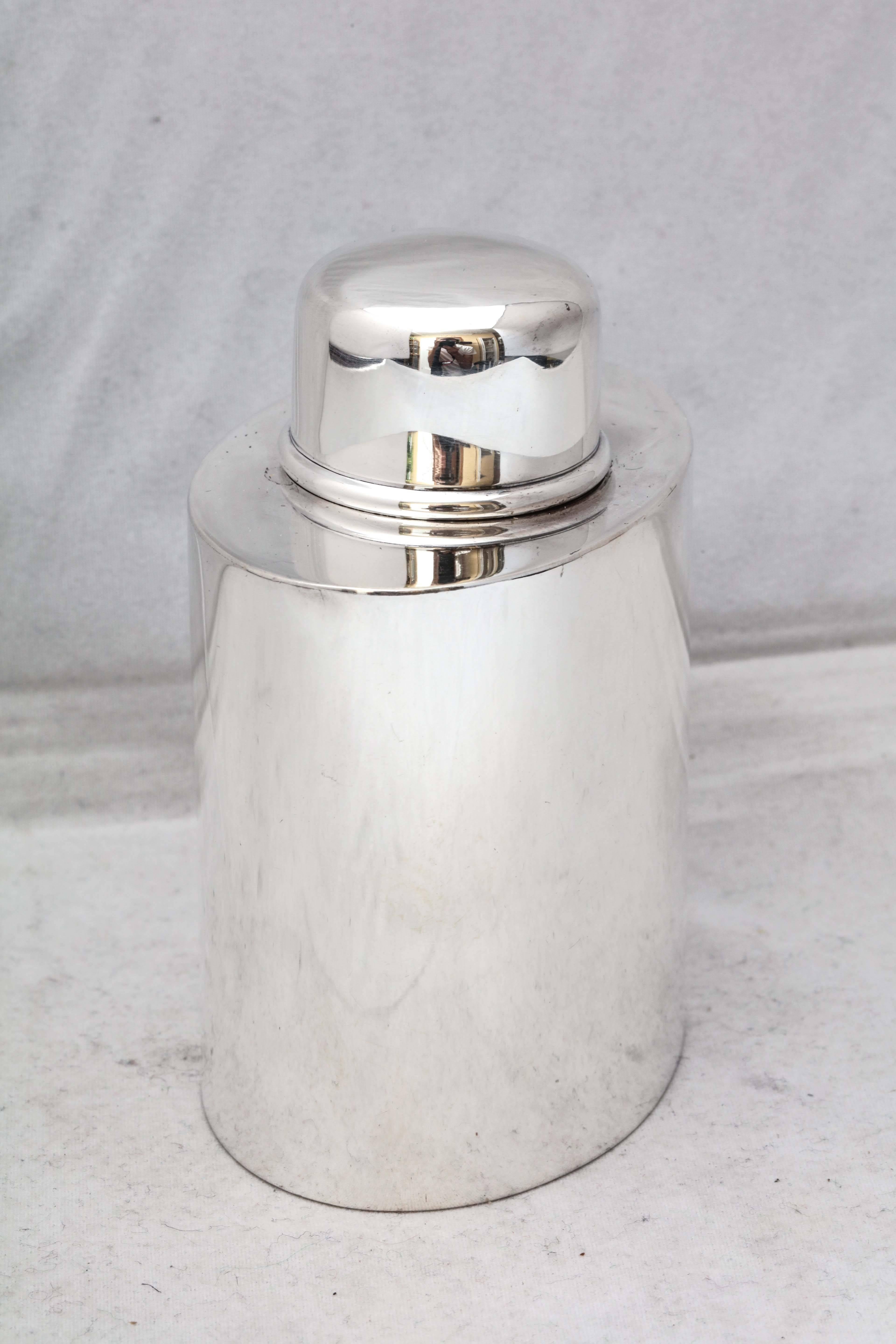 American Edwardian Sterling Silver Tea Caddy In Excellent Condition In New York, NY