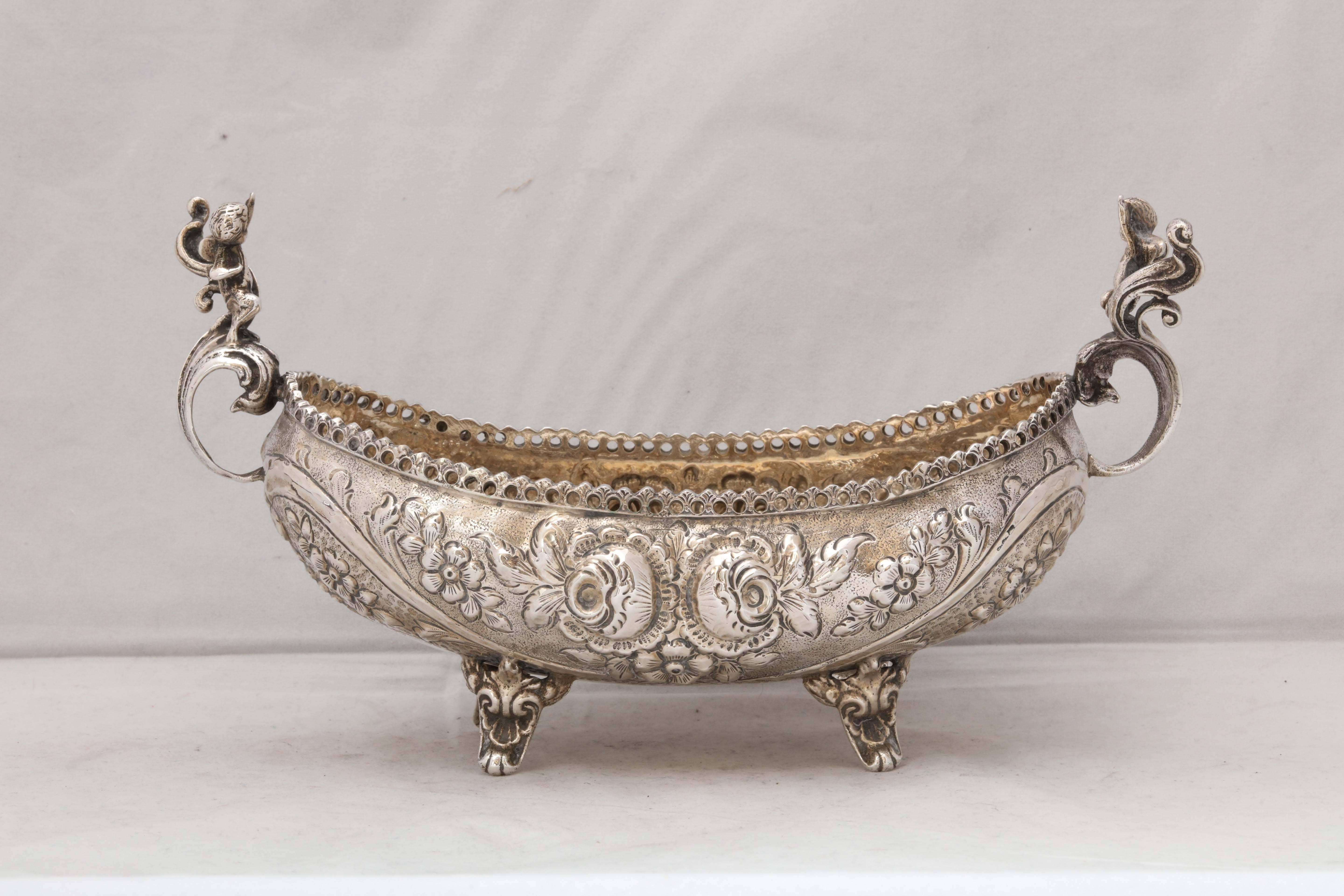 Victorian. 900 Silver Footed Centerpiece Bowl 4