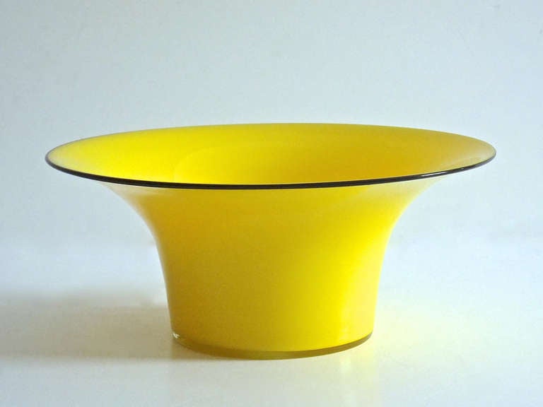 Yellow Czechoslovakian Glass Bowl In Excellent Condition For Sale In Bridgehampton, NY