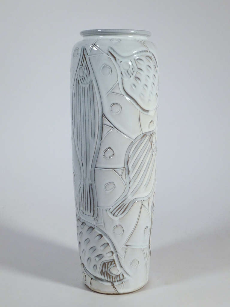 Large Japanese vase with  wonderful sgraffito fish design.