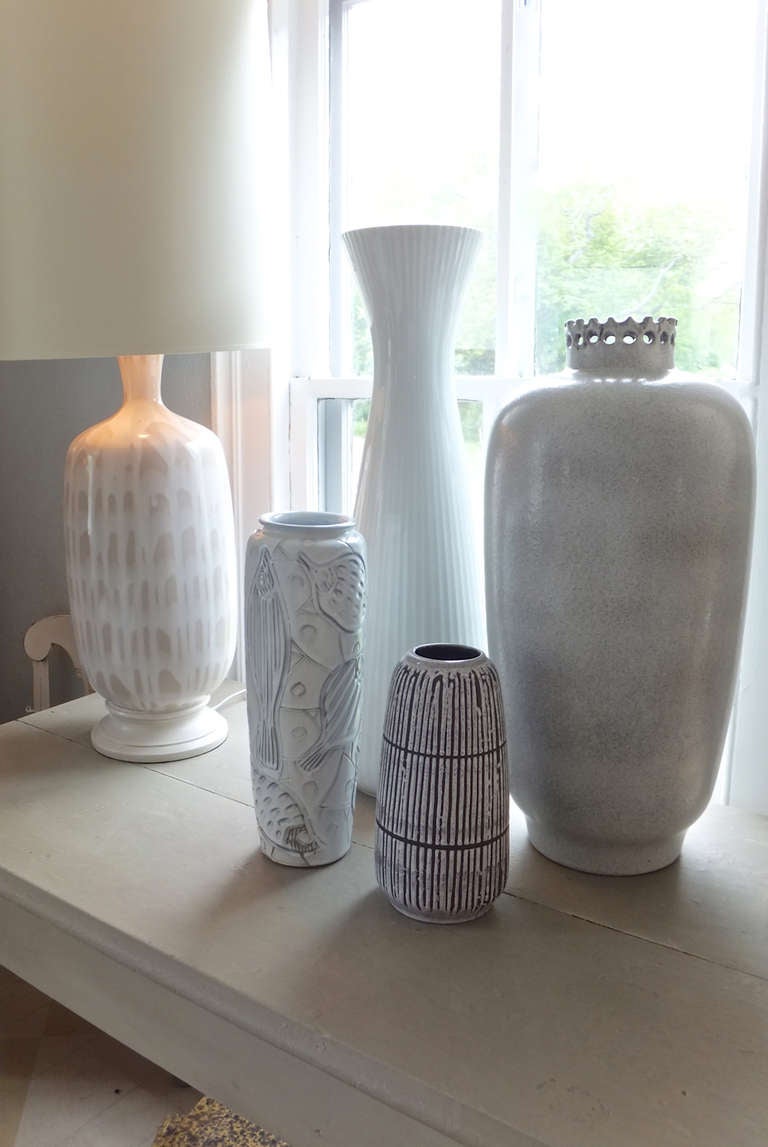 Large Japanese Sgraffito Vase 2