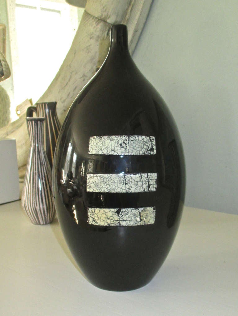 Collection of Black and White Mid Century Pottery In Good Condition In Bridgehampton, NY