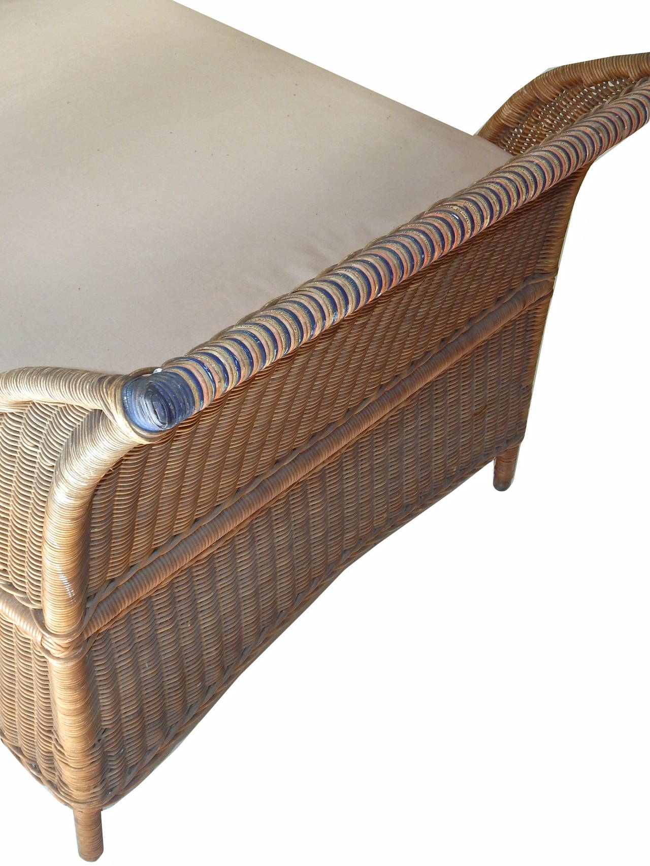 Woven Wicker Day Bed