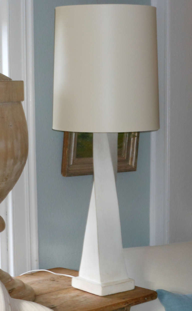 Striking Pair of Tall Plaster Lamps In Good Condition In Bridgehampton, NY