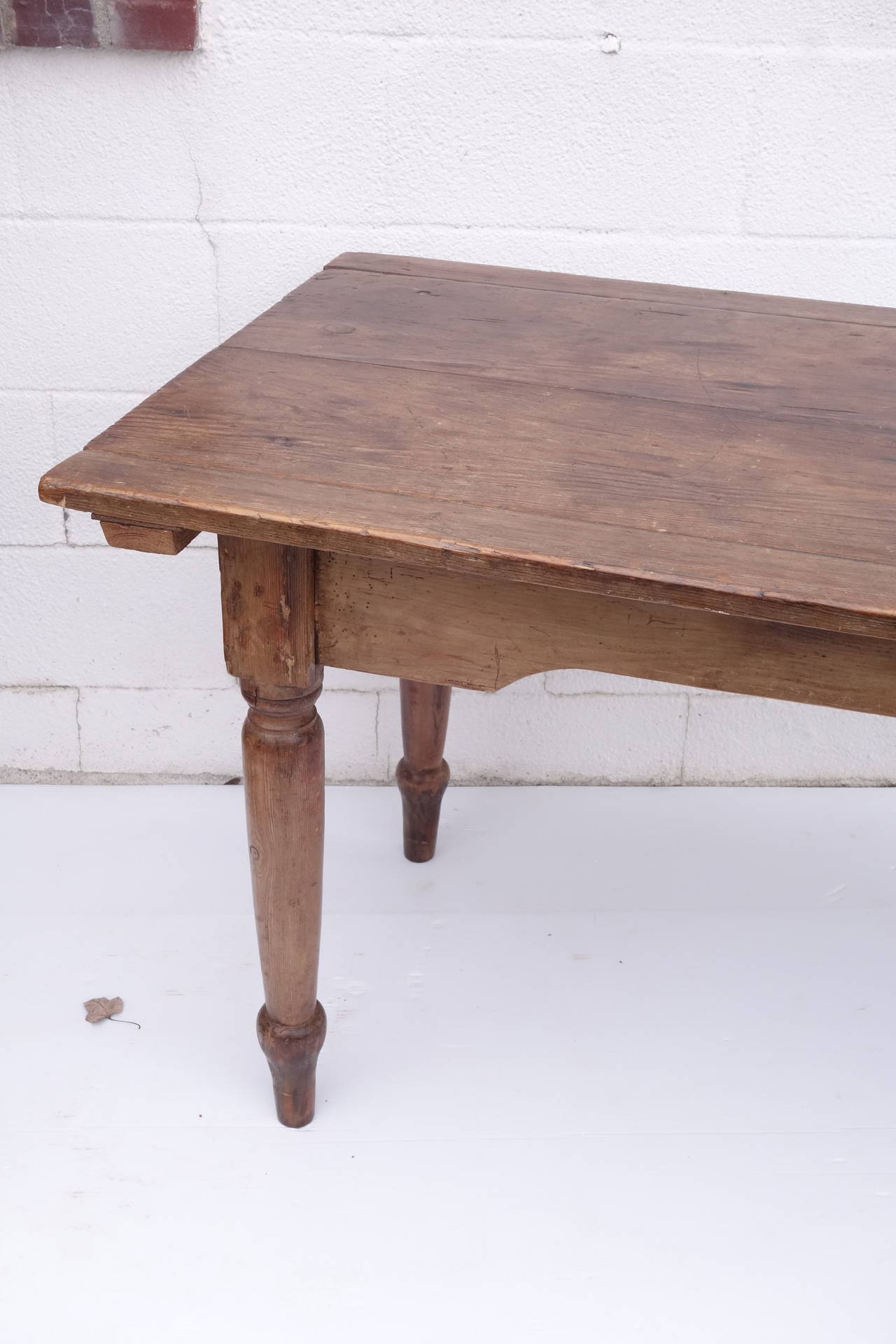 19th Century Long French Table in Pine For Sale