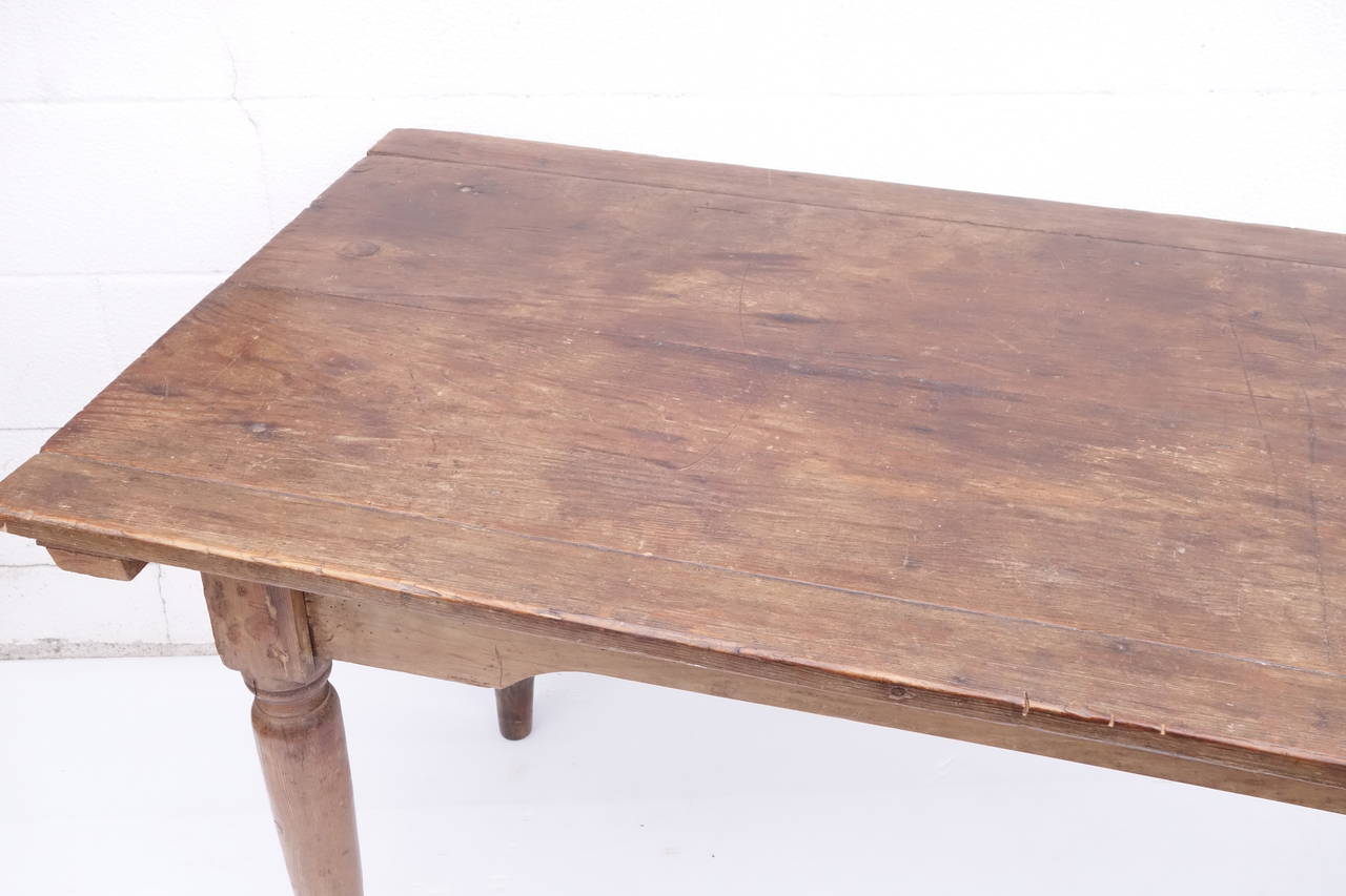 Long French Table in Pine For Sale 1