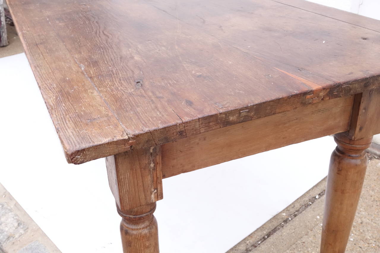 Long French Table in Pine For Sale 2