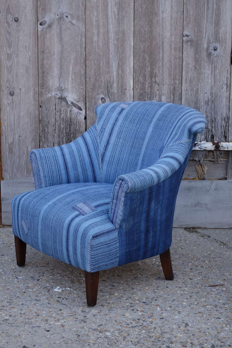 Bordeaux Reading Chair In Good Condition For Sale In Bridgehampton, NY