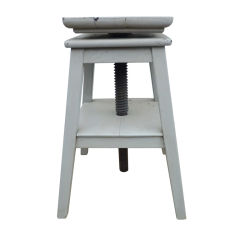 Antique Sculptors Stand Antique Sculptors Stand