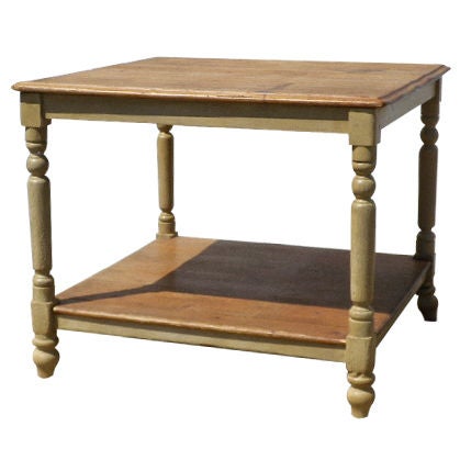English pine serving table For Sale