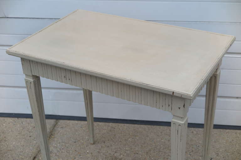 French Side Table In Good Condition For Sale In Bridgehampton, NY