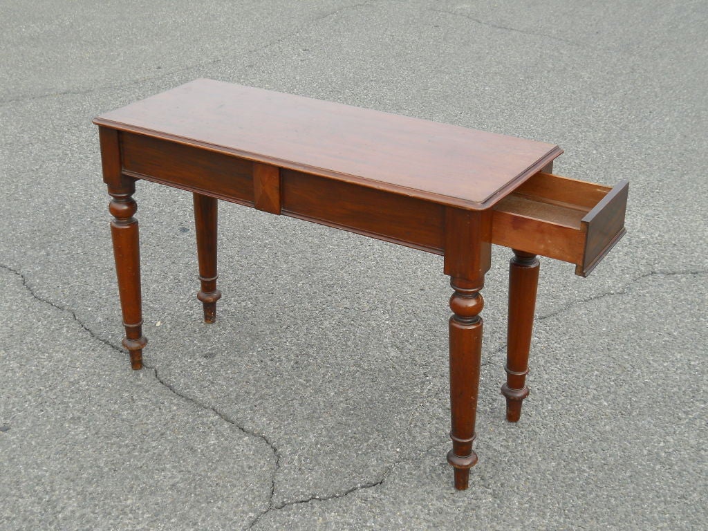 Walnut Console Table In Good Condition For Sale In Bridgehampton, NY