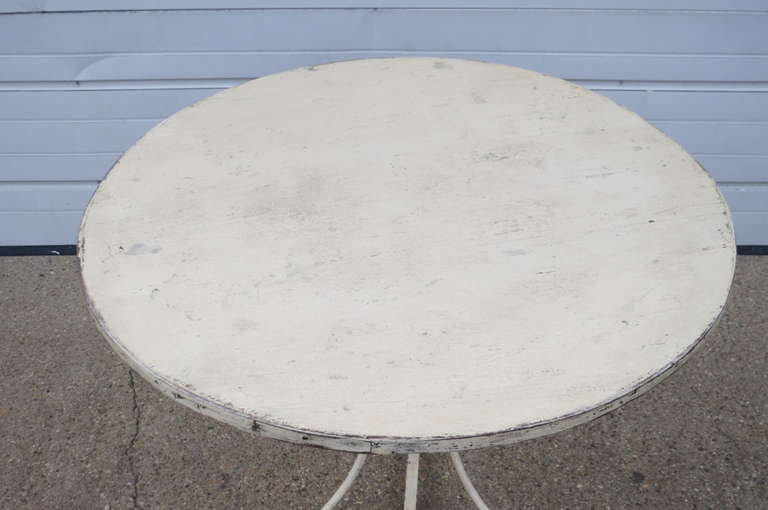 French Bistro Table In Good Condition For Sale In Bridgehampton, NY
