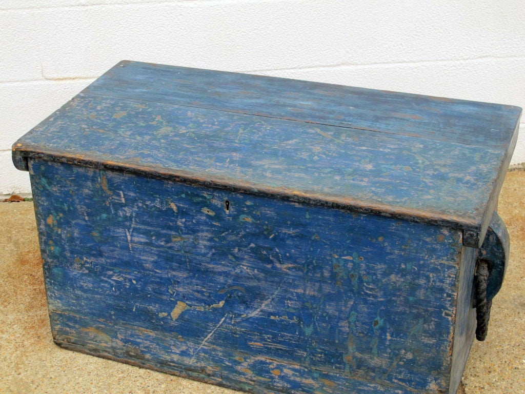 Blue Painted Trunk In Good Condition In Bridgehampton, NY