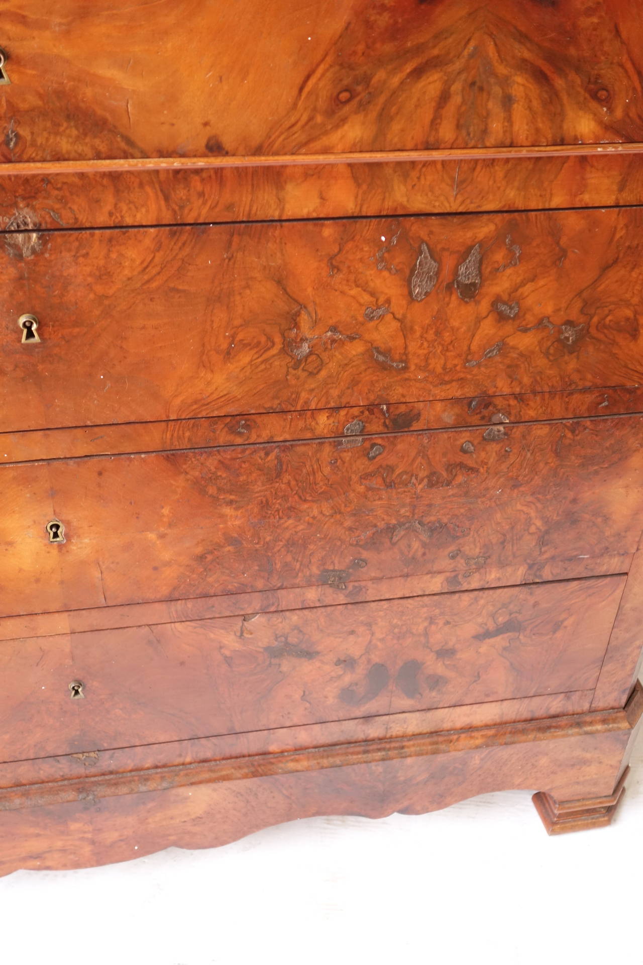 Louis Philippe Dresser In Good Condition For Sale In Bridgehampton, NY