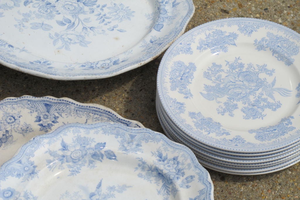 Asiatic Pheasant Pattern Platters In Good Condition For Sale In Bridgehampton, NY