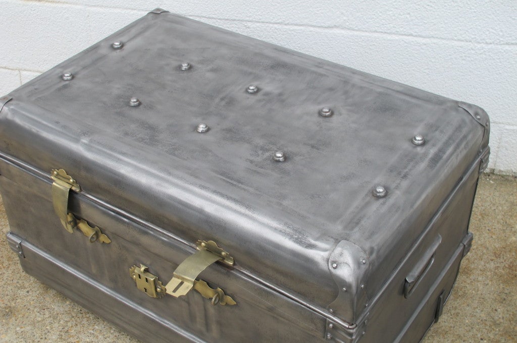 Vintage Metal Trunks For Sale at 1stDibs
