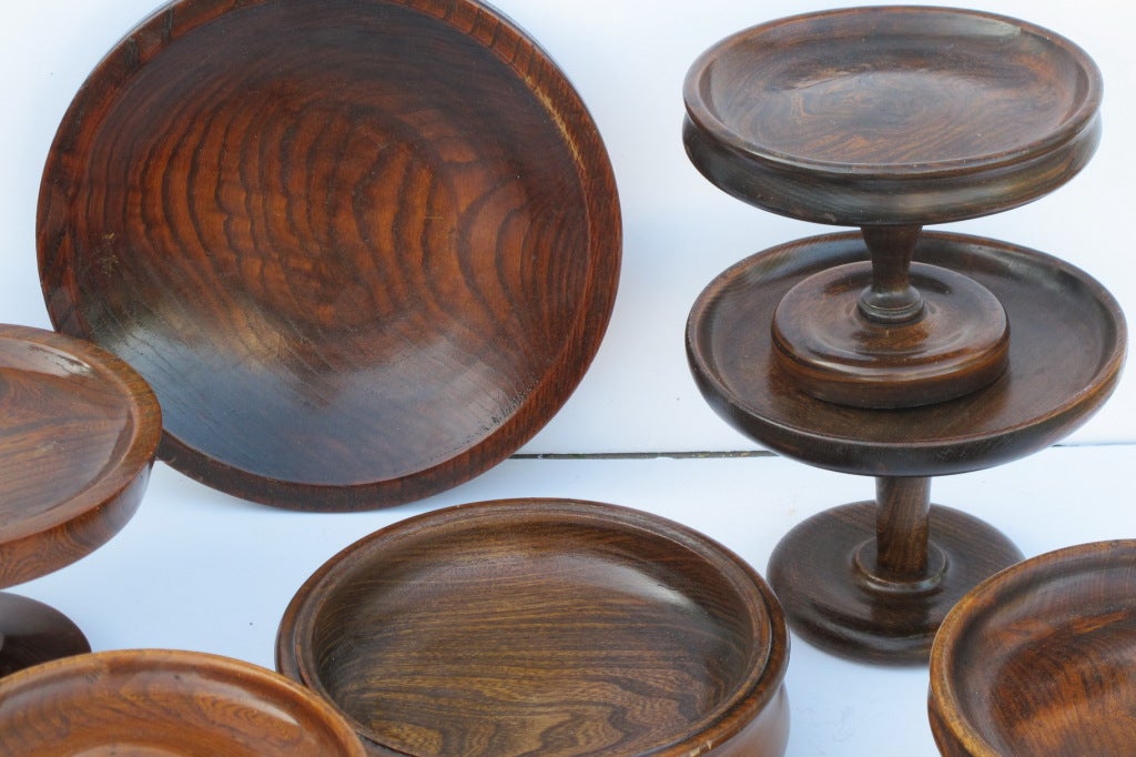English Decorative Oak Bowls In Good Condition For Sale In Bridgehampton, NY
