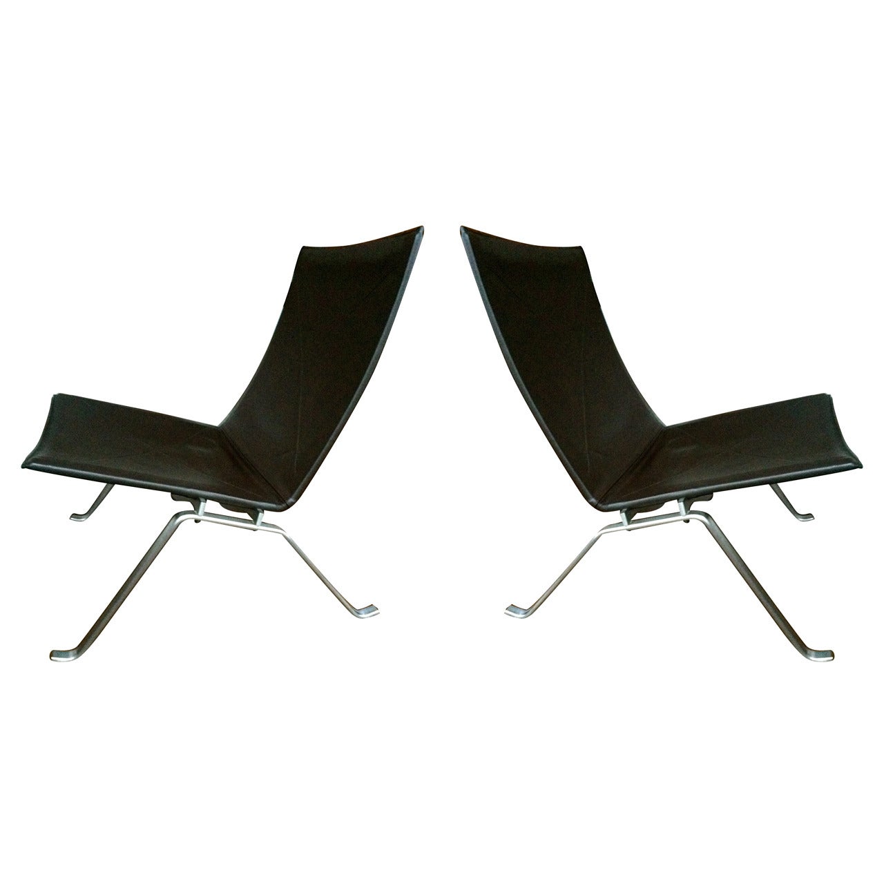Pair of Poul Kaerholm PK22 chairs
