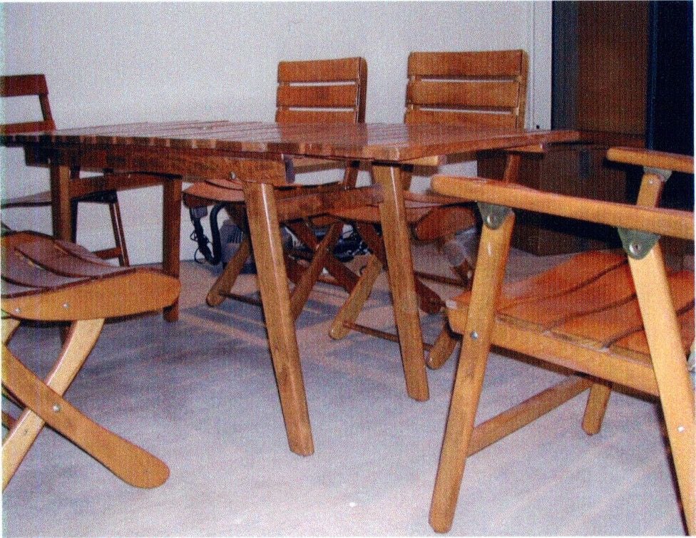 French Indoor/Outdoor Table & 6 chairs