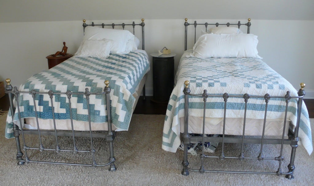 Pair of Single Iron Beds In Excellent Condition In Wainscott, NY