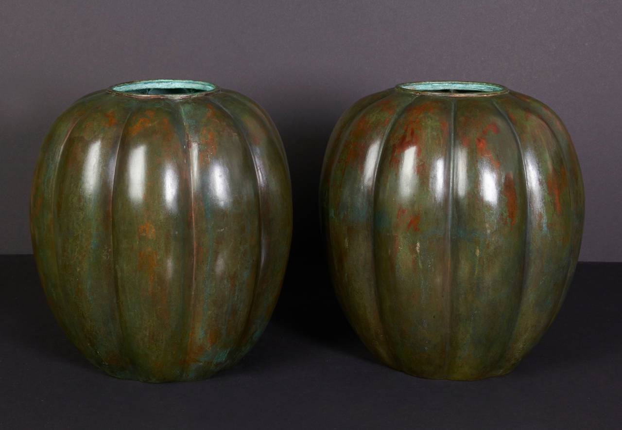 Pair of Bronze Vessels In Excellent Condition For Sale In New York, NY