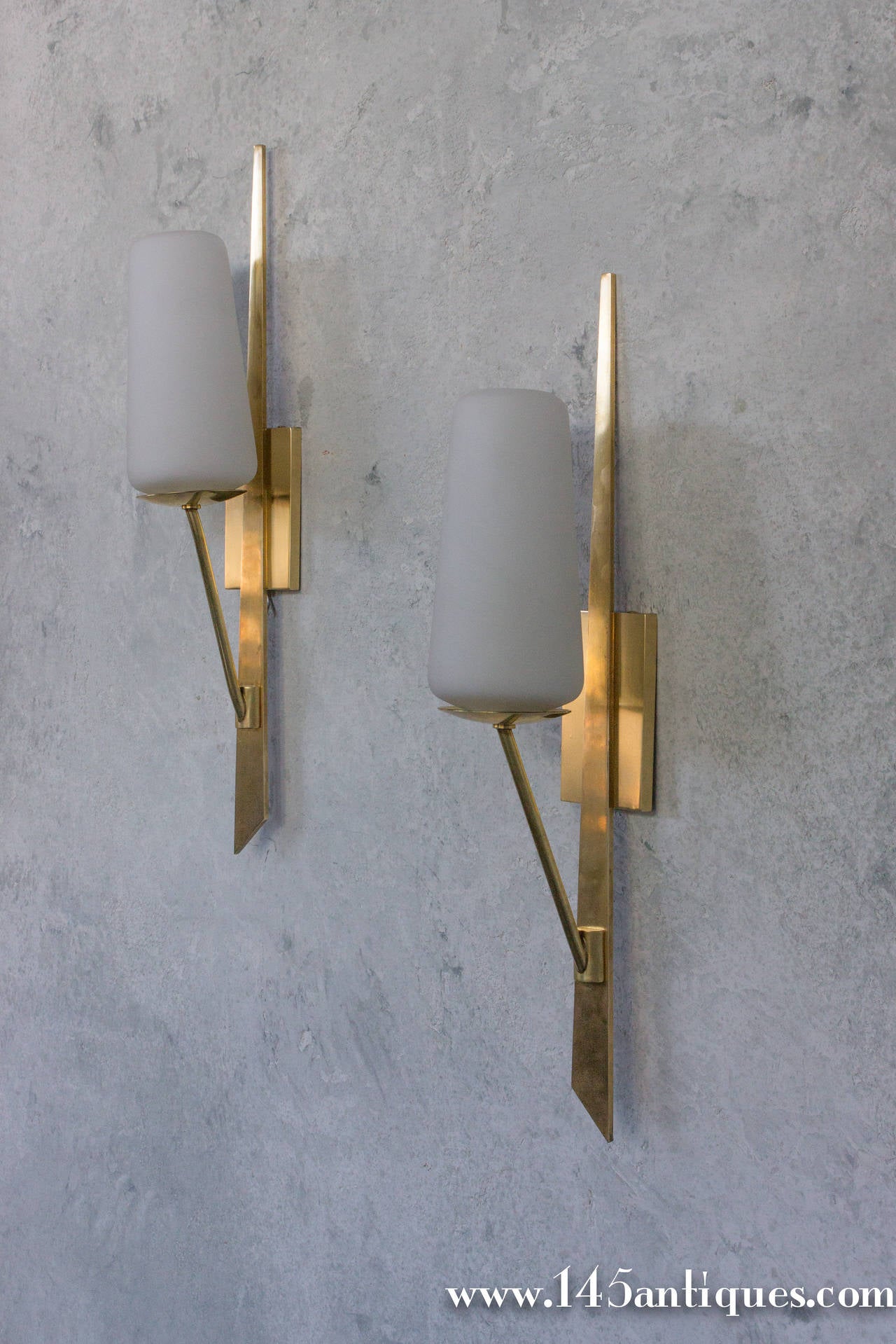 Pair of Elegant Italian Sconces by Stilnovo 2