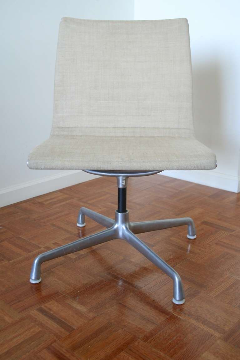 Mid-Century Modern Pair of Eames Swivel Chairs