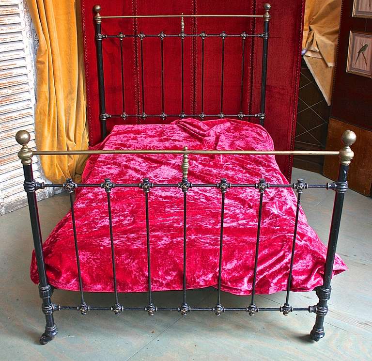 French 1920s Black Iron Bed with Brass Detailing For Sale ...