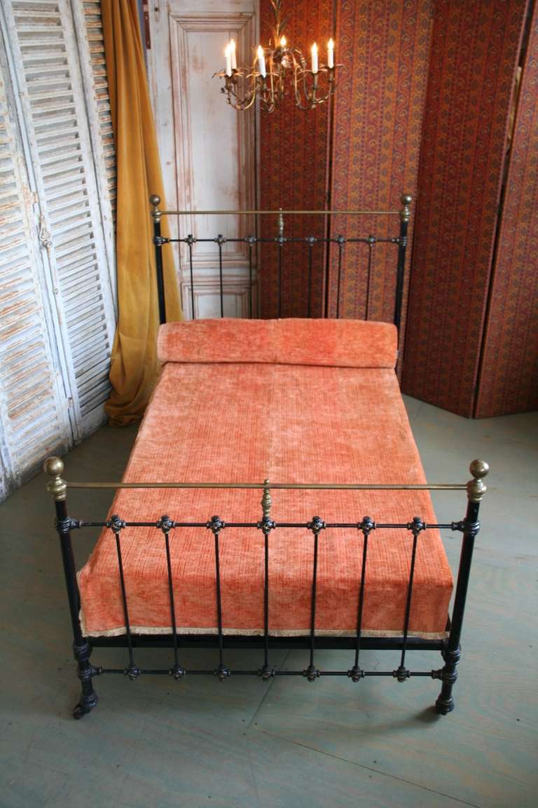 French 1920s Black Iron Bed with Brass Detailing For Sale at 1stdibs