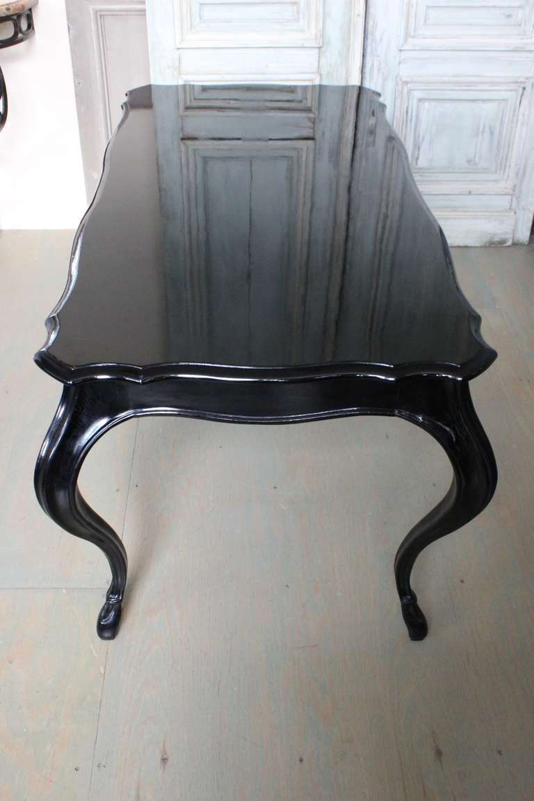 Handsome Black Lacquered Writing Desk In Excellent Condition In Buchanan, NY