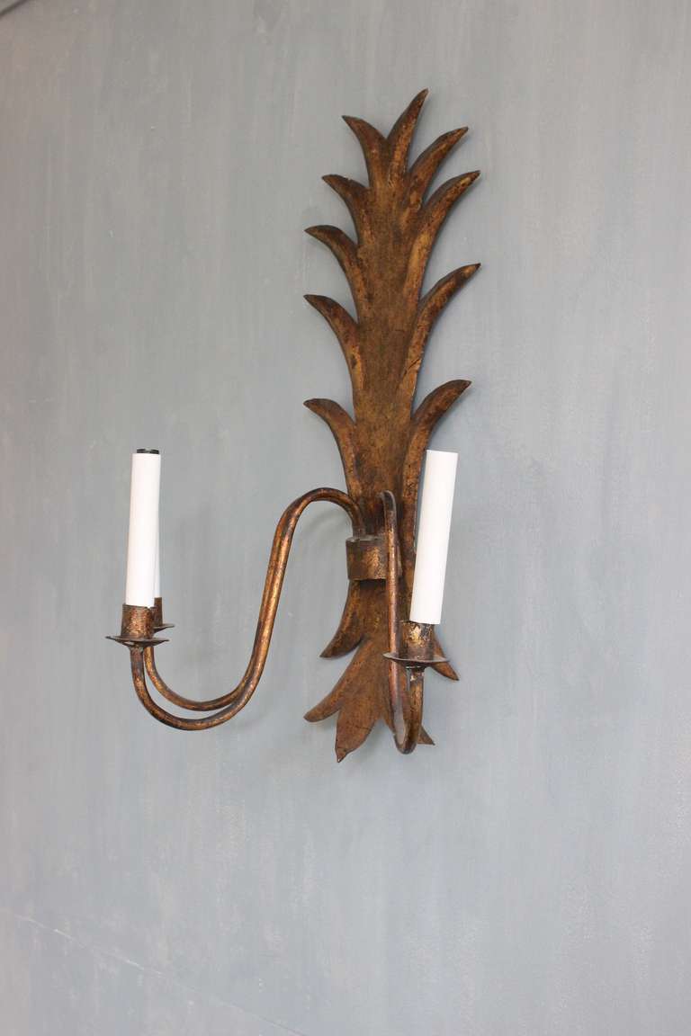 Large 1950s Spanish Gilt Sconce For Sale 2