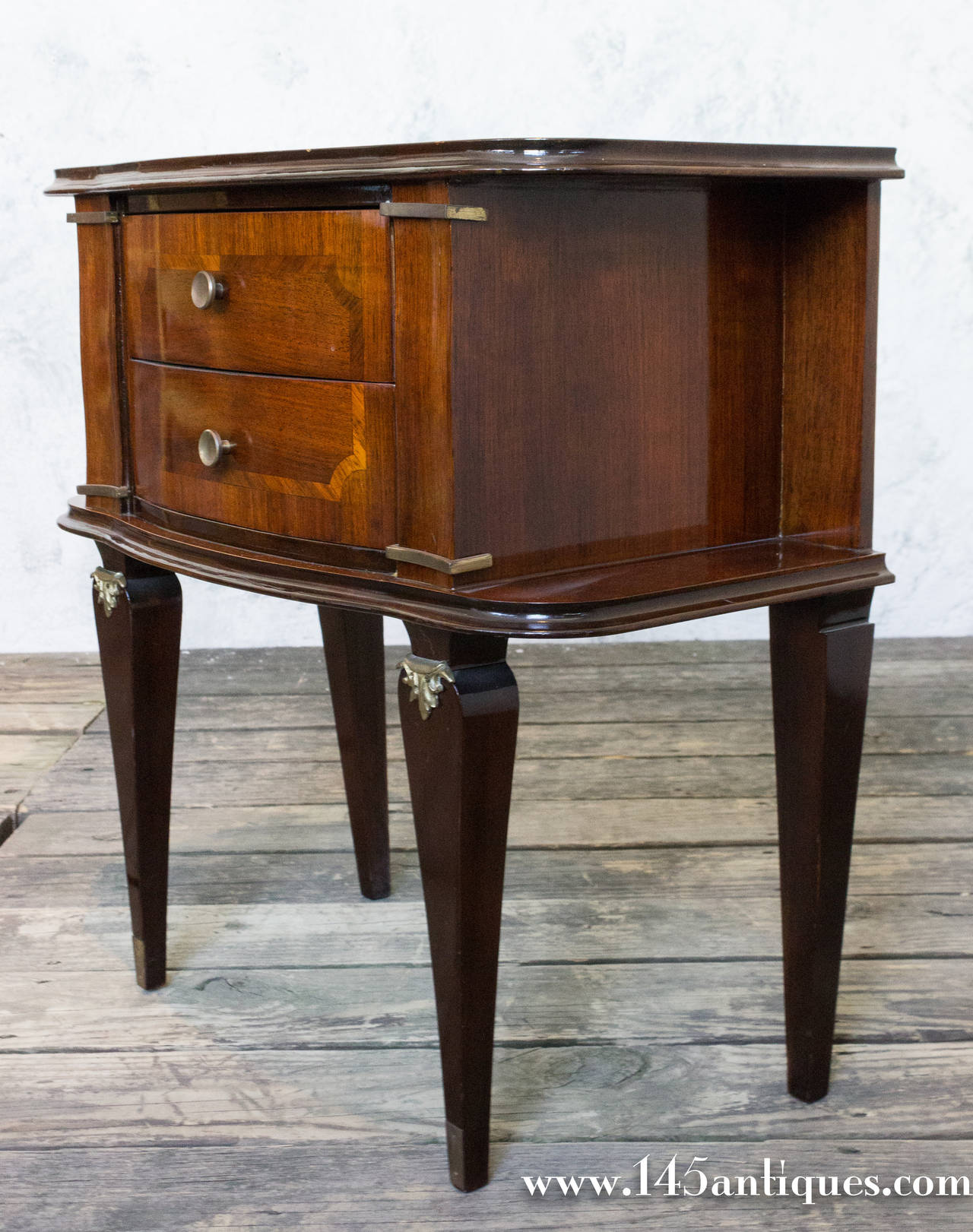 Pair of French 1940s Rosewood Nightstands In Good Condition In Buchanan, NY