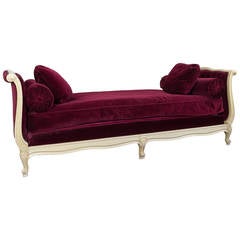 French Daybed in Rich Burgundy Velvet 4