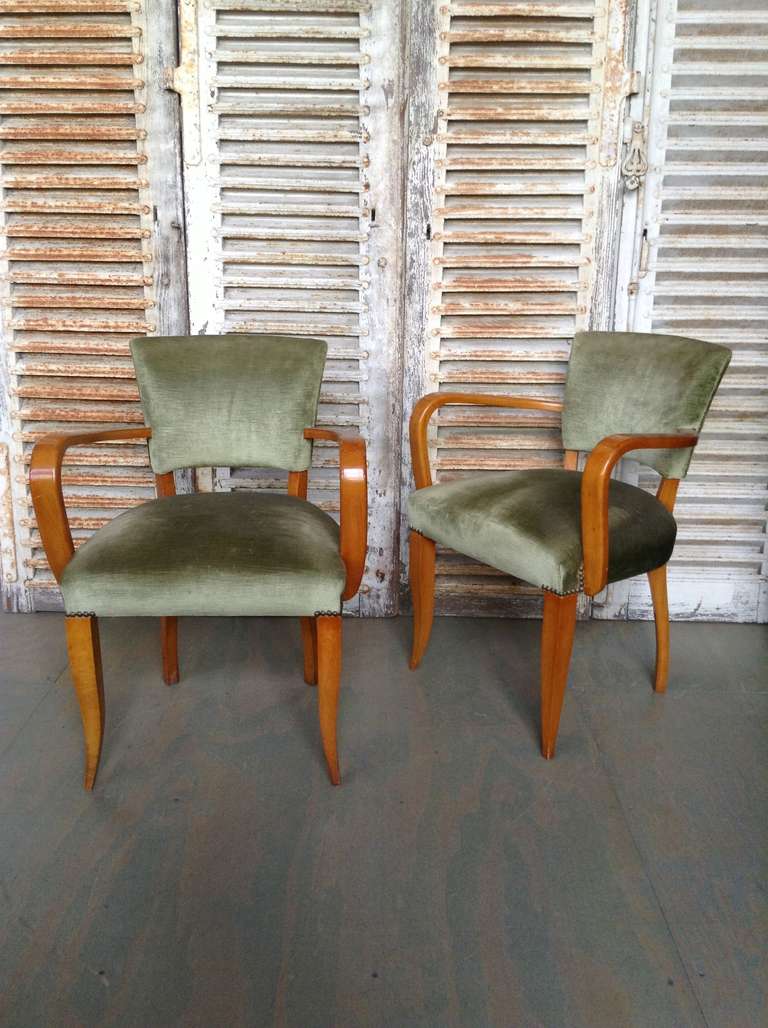 Paire de fauteuils français en forme de pont des années 1940