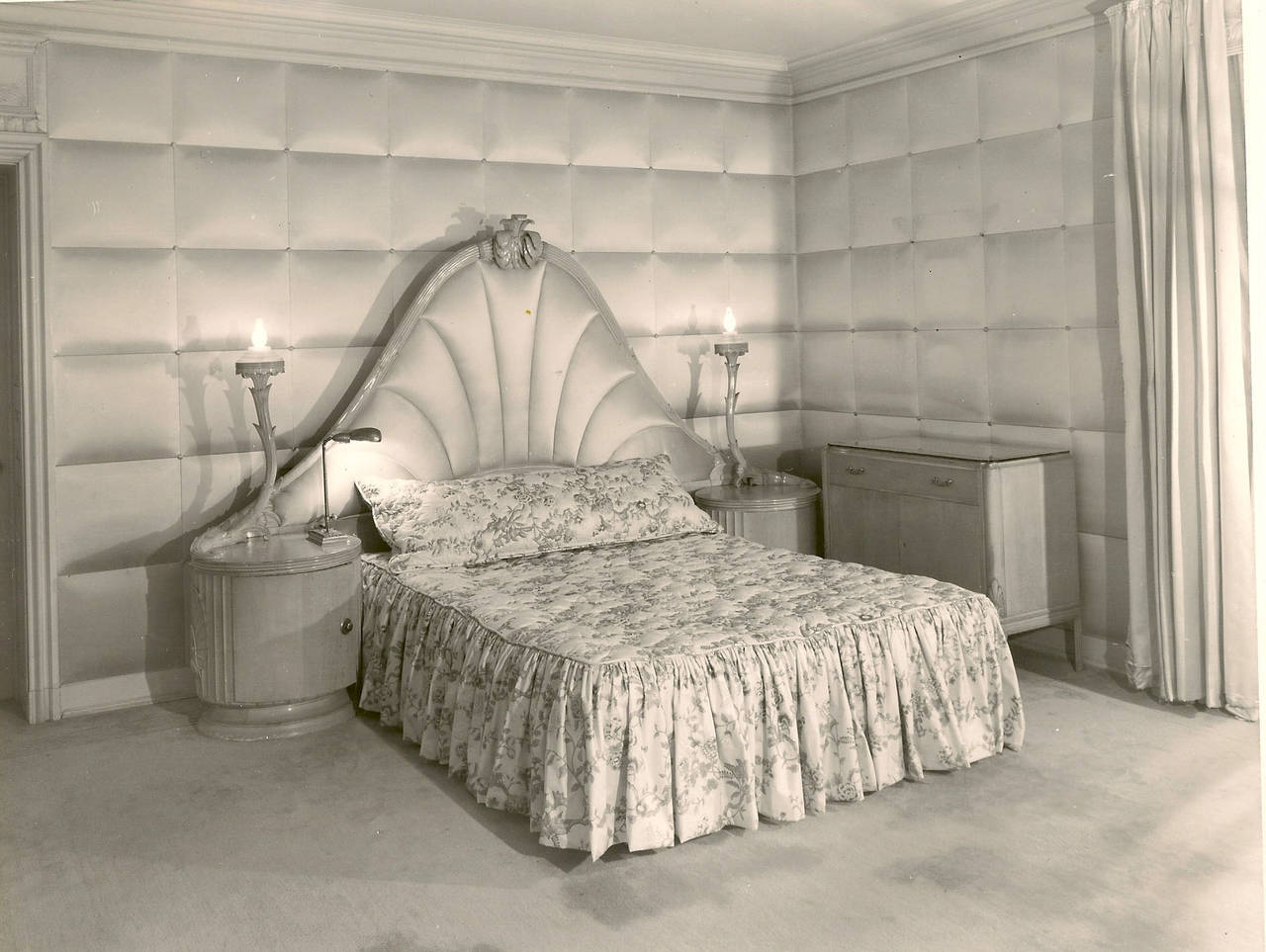 Maple Bedroom Set by Robsjohn-Gibbings, American 1930s For Sale 6