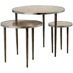 ensemble de trois tables gigognes "Astres" de Franck Chartrain