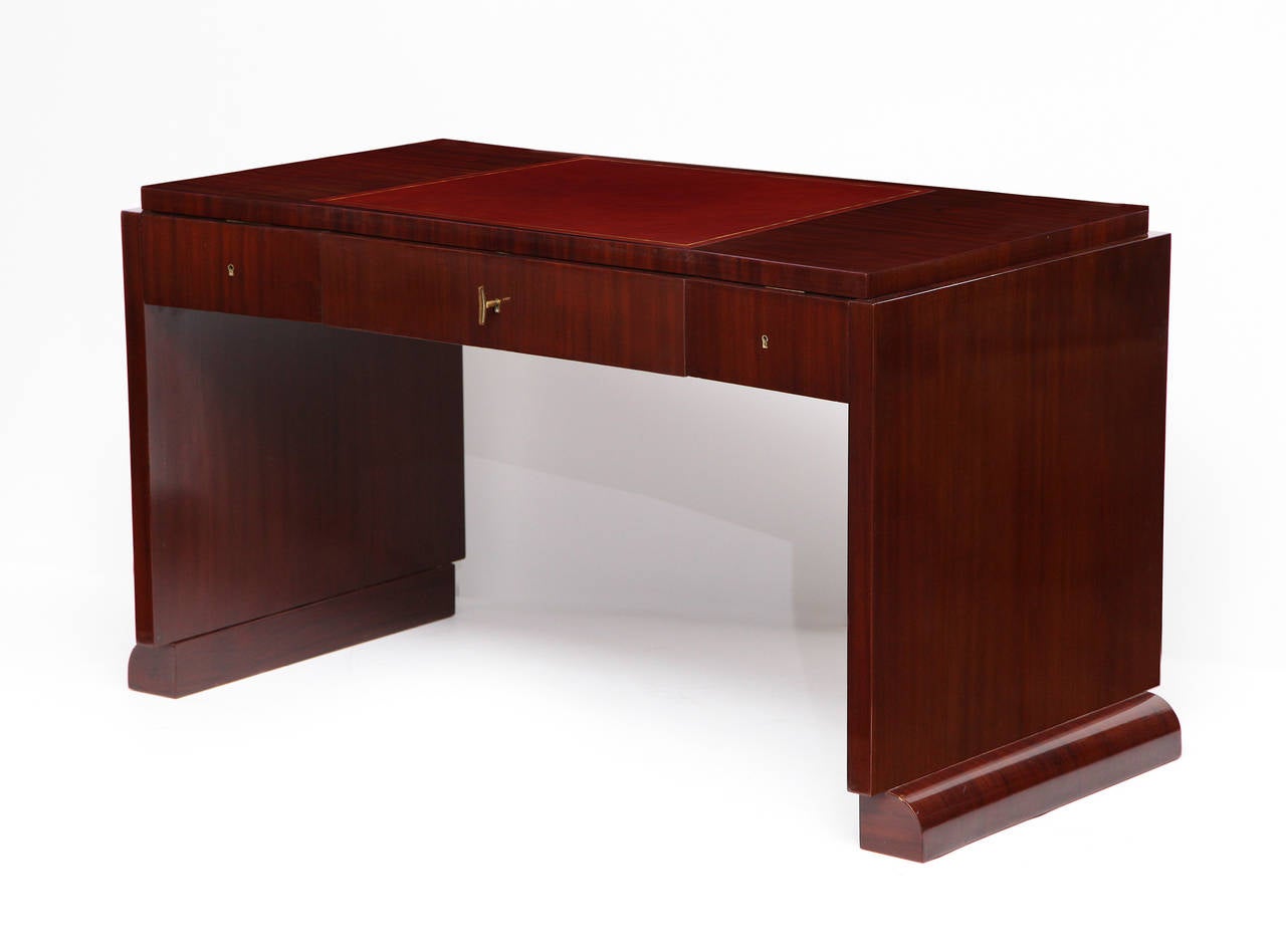 Modernist mahogany desk, France, c. 1930 In Good Condition In New York, NY
